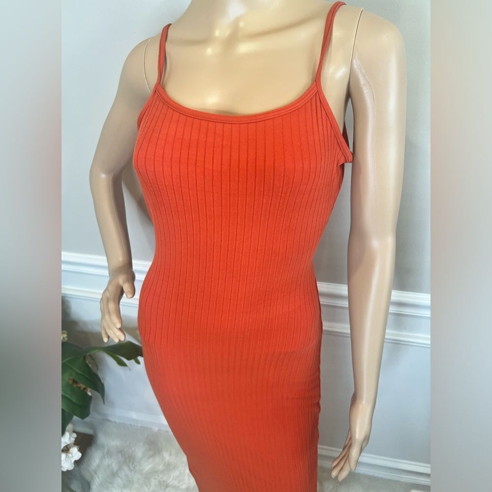 NWT ribbed backless dress - Picture 3 of 4